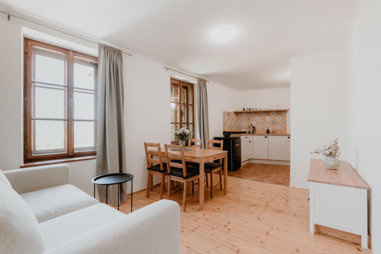 זנוימו Apartmany Stare Mesto מראה חיצוני תמונה