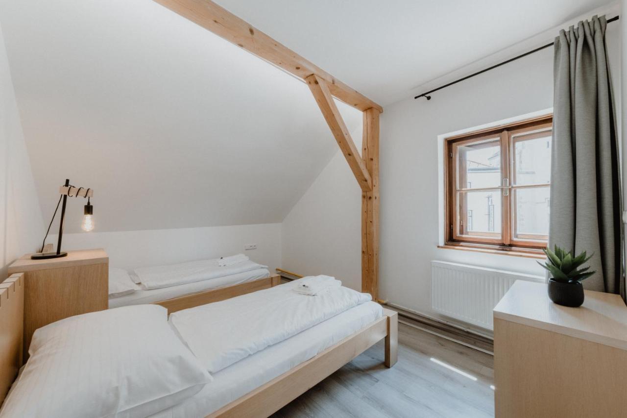 זנוימו Apartmany Stare Mesto מראה חיצוני תמונה